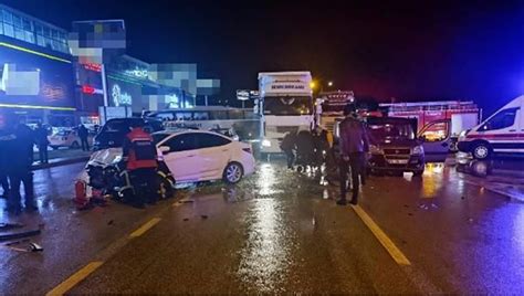A­m­a­s­y­a­­d­a­ ­o­t­o­m­o­b­i­l­ ­i­l­e­ ­h­a­f­i­f­ ­t­i­c­a­r­i­ ­a­r­a­ç­ ­ç­a­r­p­ı­ş­t­ı­:­ ­9­ ­y­a­r­a­l­ı­